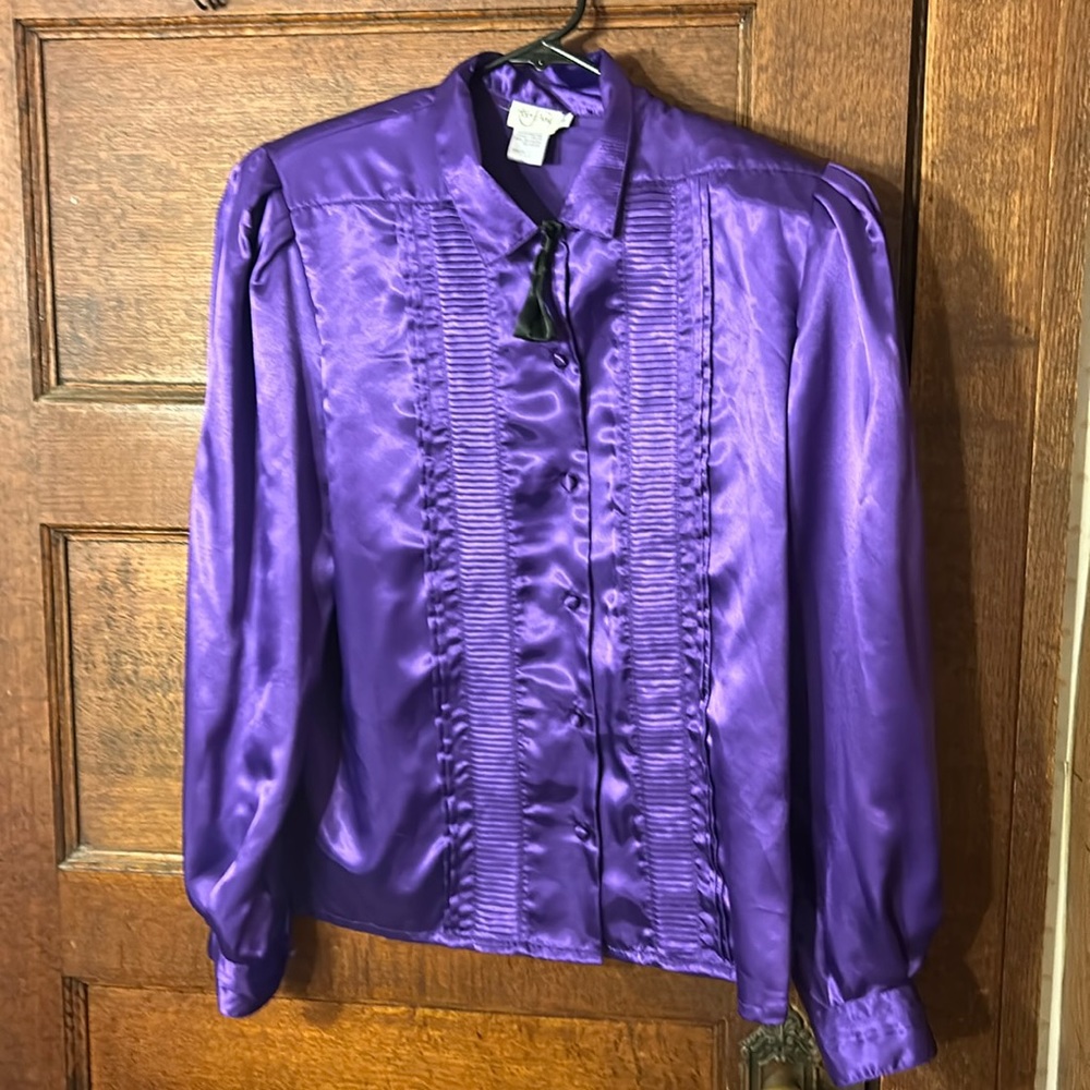 Vintage '80's Tan F Jay Tuxedo Pleated Button Down Blouse w/Shoulder Pads Sz 8